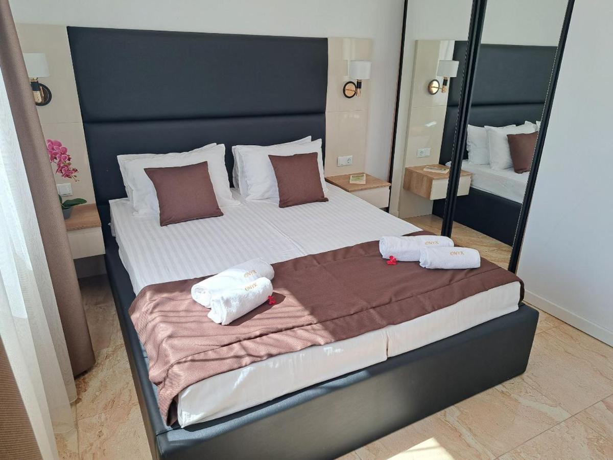 Onyx 2 Private Apartments Sveti Vlas Ngoại thất bức ảnh