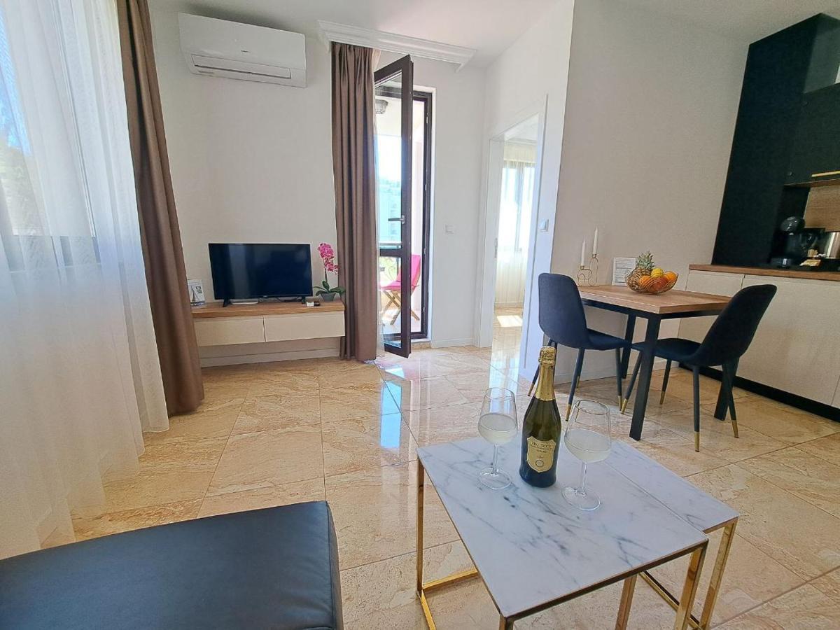 Onyx 2 Private Apartments Sveti Vlas Ngoại thất bức ảnh